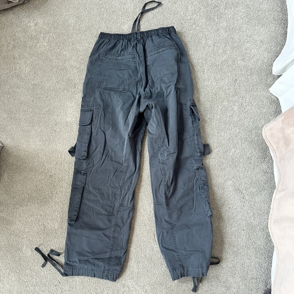 Abercrombie & Fitch Dark Gray Cargo Pants - Picture 6 of 6
